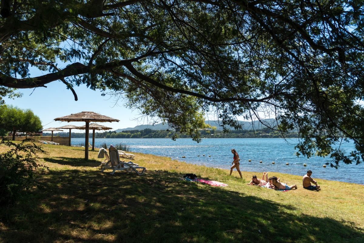 Orilla del hermoso Lago Lanalhue