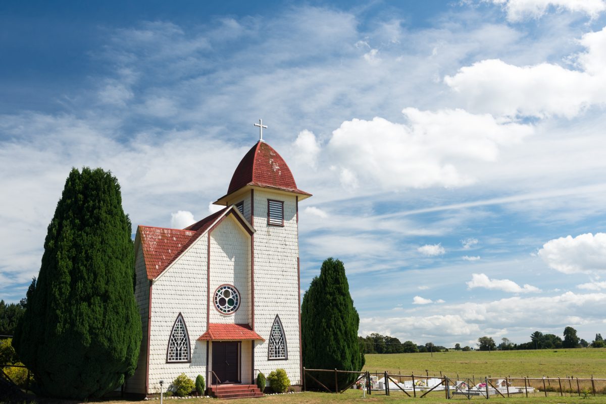 Iglesia tipica de Puerto Varas